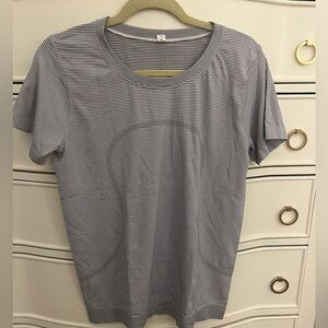 Lululemon relaxed swiftly tech